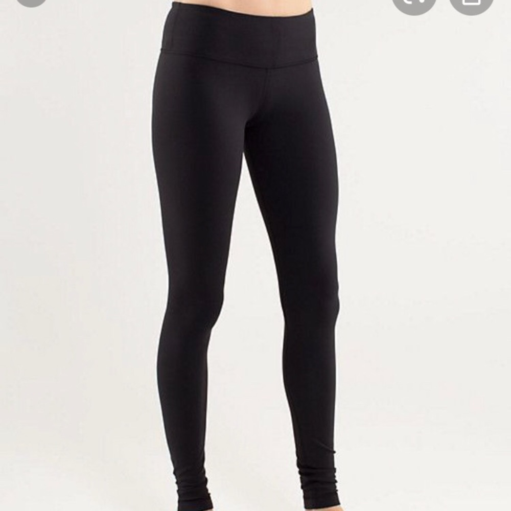 lululemon black wunder under leggings